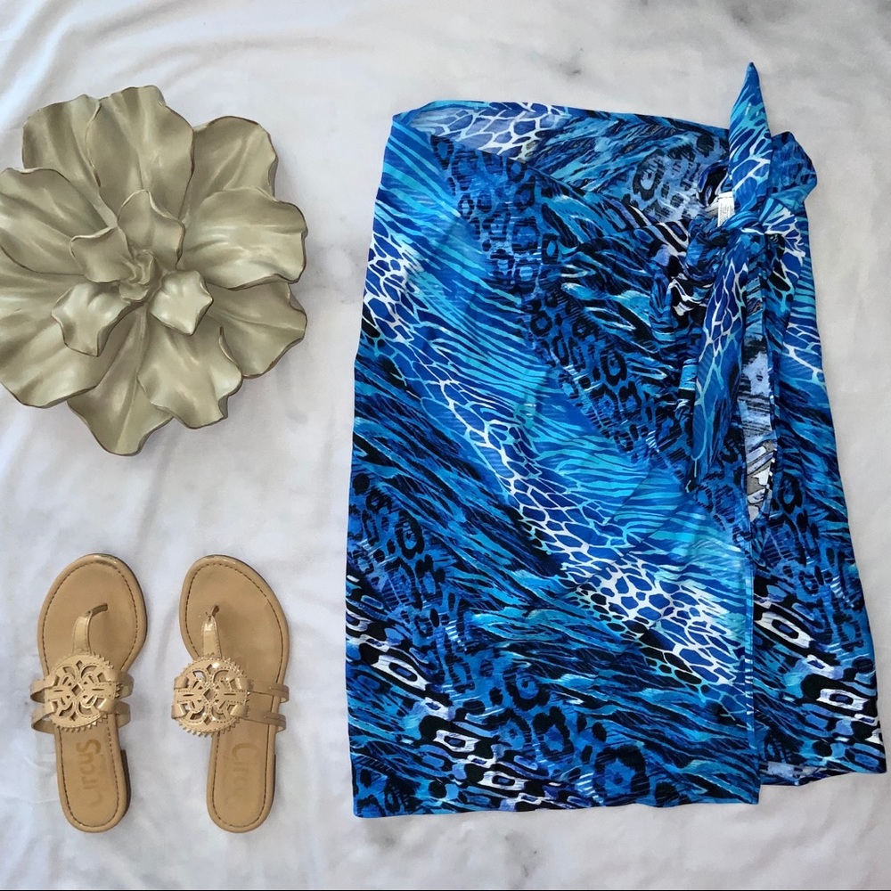 NWOT MIRACLESUIT Sarong